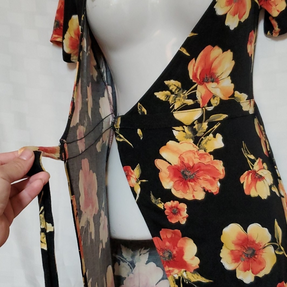 Bleuh Ciel Maxi Floral Wrap Dress. - Picture 6 of 12